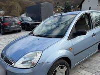 Gebraucht Ford Fiesta 60 PS (44 kW) 2004 Blau Kleinwagen