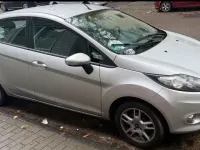 Gebraucht Ford Fiesta 95 PS (69 kW) 2012 Silber Kleinwagen