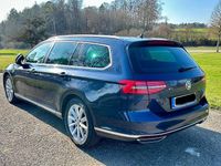Gebraucht VW Passat Highline 239 PS (175 kW) 2016 Blau Kombi