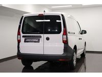 Neu VW Caddy 116 PS (85 kW) 2025 Candy weiss Van / Kleinbus