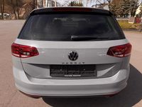 Gebraucht VW Passat Business 150 PS (110 kW) 2023 Grau Kombi