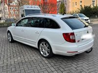 Gebraucht Skoda Superb 170 PS (125 kW) 2010 Weiß Kombi