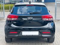 Second-hand Kia Rio 84 CP (61 kW) 2021 Negru Berlinǎ