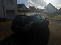 Gebraucht Opel Astra 90 PS (66 kW) 2009 Limousine