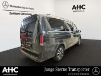 Gebraucht Mercedes V300 237 PS (174 kW) 2025 Grau Van / Kleinbus