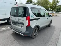 Gebraucht Dacia Dokker Stepway 116 PS (85 kW) 2017 Silber Van / Kleinbus