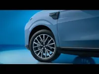 Neu Leapmotor B10 160 kW (218 PS) 2025 Blau SUV