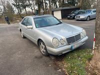 Gebraucht Mercedes E280 204 PS (150 kW) 1997 Silber Limousine