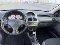 Gebraucht Peugeot 206 68 PS (50 kW) 2008 Grau Kleinwagen