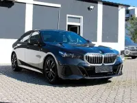 Gebraucht BMW 520 M Sport 197 PS (144 kW) 2024 Grau Limousine