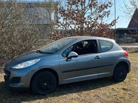 Gebraucht Peugeot 207 105 PS (77 kW) 2011 Grau Coupé