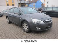 Gebraucht Opel Astra Edition 140 PS (102 kW) 2012 Grau Limousine