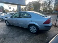 Gebraucht Ford Mondeo 125 PS (91 kW) 2001 Silber Limousine