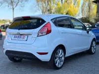 Gebraucht Ford Fiesta Titanium 101 PS (74 kW) 2014 Weiß Kleinwagen