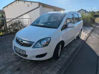 Gebraucht Opel Zafira Family 110 PS (80 kW) 2014 Weiß Van / Kleinbus