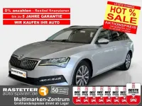 Gebraucht Skoda Superb Ambition 150 PS (110 kW) 2022 Brilliantsilber Kombi