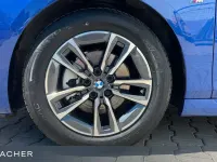 Gebraucht BMW 220 M Sport 163 PS (119 kW) 2025 M portimao blau metallic Van / Kleinbus