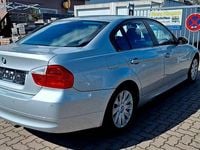 Gebraucht BMW 320 150 PS (110 kW) 2006 Silber Limousine