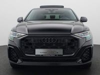 Gebraucht Audi Q8 Ambiente 394 PS (289 kW) 2024 Daytona grau perleffekt SUV