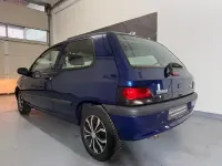 Używany Renault Clio 54 KM (39 kW) 1997 Niebieski Hatchback