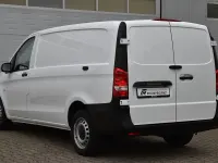 Gebraucht Mercedes Vito 163 PS (119 kW) 2024 Arktikweiss Van