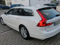 Gebraucht Volvo V90 Momentum 190 PS (139 kW) 2020 Weiß Kombi