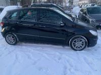 Gebraucht Mercedes B180 109 PS (80 kW) 2007 Nachtschwarz Van / Kleinbus