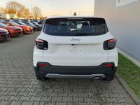 Gebraucht Jeep Avenger Altitude 101 PS (74 kW) 2024 Volcano black SUV