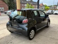 Używany Toyota Aygo 68 KM (50 kW) 2012 Szary Hatchback