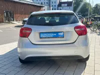 Gebraucht Mercedes A180 122 PS (89 kW) 2015 Silber Kleinwagen