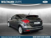 Gebraucht Ford Focus Titanium 125 PS (91 kW) 2016 Grau Limousine