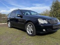 Second-hand Mercedes C200 Classic 122 CP (89 kW) 2004 Negru Break