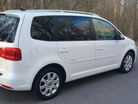 Gebraucht VW Touran 105 PS (77 kW) 2014 Weiß Van / Kleinbus