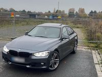Gebraucht BMW 330 258 PS (189 kW) 2013 Grau Limousine