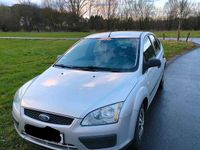 Gebraucht Ford Focus 115 PS (84 kW) 2006 Silber Limousine