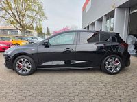 Gebraucht Ford Focus ST-Line 125 PS (91 kW) 2023 Agate black Limousine
