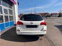 Usata Opel Astra 101 CV (74 kW) 2012 Bianco Station wagon