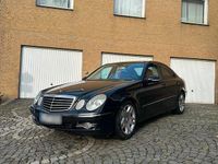 Gebraucht Mercedes E320 Avantgarde 224 PS (164 kW) 2006 Schwarz Limousine