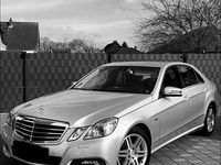 Gebraucht Mercedes E220 Avantgarde 170 PS (125 kW) 2009 Silber Limousine