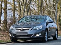 Gebraucht Opel Astra 100 PS (73 kW) 2011 Andere farben Kleinwagen