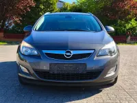 Gebraucht Opel Astra Sport 140 PS (102 kW) 2011 Karbongrau Kombi