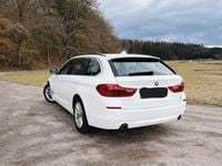 Gebraucht BMW 520 190 PS (139 kW) 2019 Weiß Limousine