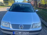 Second-hand VW Bora Edition 105 CP (77 kW) 2000 Argintiu Berlinǎ