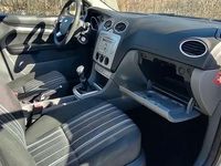 Gebraucht Ford Focus Style 101 PS (74 kW) 2008 Grau Limousine