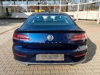 Gebraucht VW Arteon Elegance 190 PS (139 kW) 2018 Atlantic blue Kleinwagen