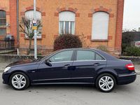 Gebraucht Mercedes E300 Avantgarde 204 PS (150 kW) 2010 Blau Limousine