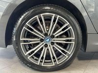 Gebraucht BMW 330e M Sport 252 PS (185 kW) 2022 Grau Limousine