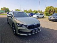 Gebraucht Skoda Superb Selection 150 PS (110 kW) 2024 Ice teabeige metallic Kombi