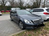 Gebraucht Mercedes E220 170 PS (125 kW) 2011 Grau Limousine
