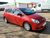 Gebraucht Toyota Verso 126 PS (92 kW) 2009 Rot Van / Kleinbus